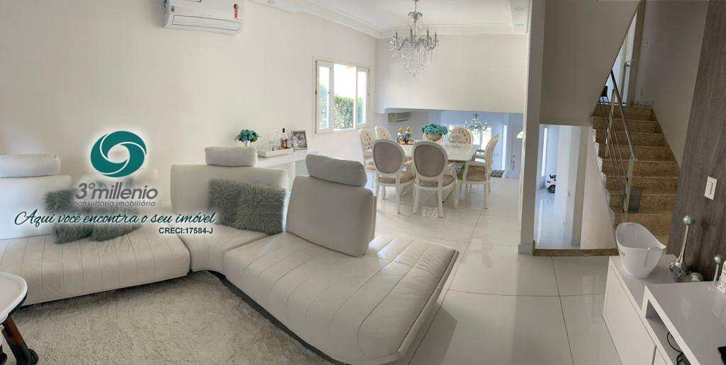 Casa em Cotia, no bairro Bosque do Vianna