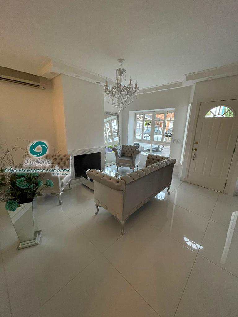 Casa em Cotia, no bairro Bosque do Vianna