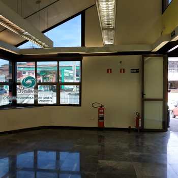 Sala Comercial em Cotia, bairro Granja Viana