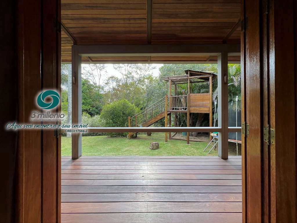Casa em Jandira, no bairro Chácaras do Peroba