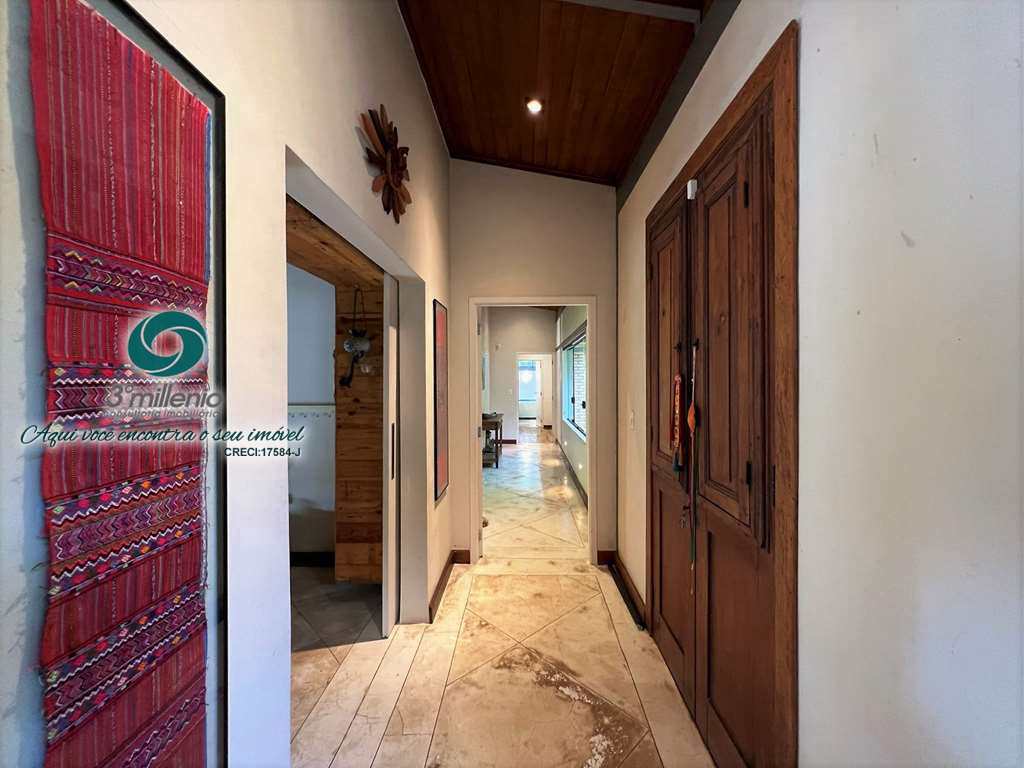 Casa em Jandira, no bairro Chácaras do Peroba
