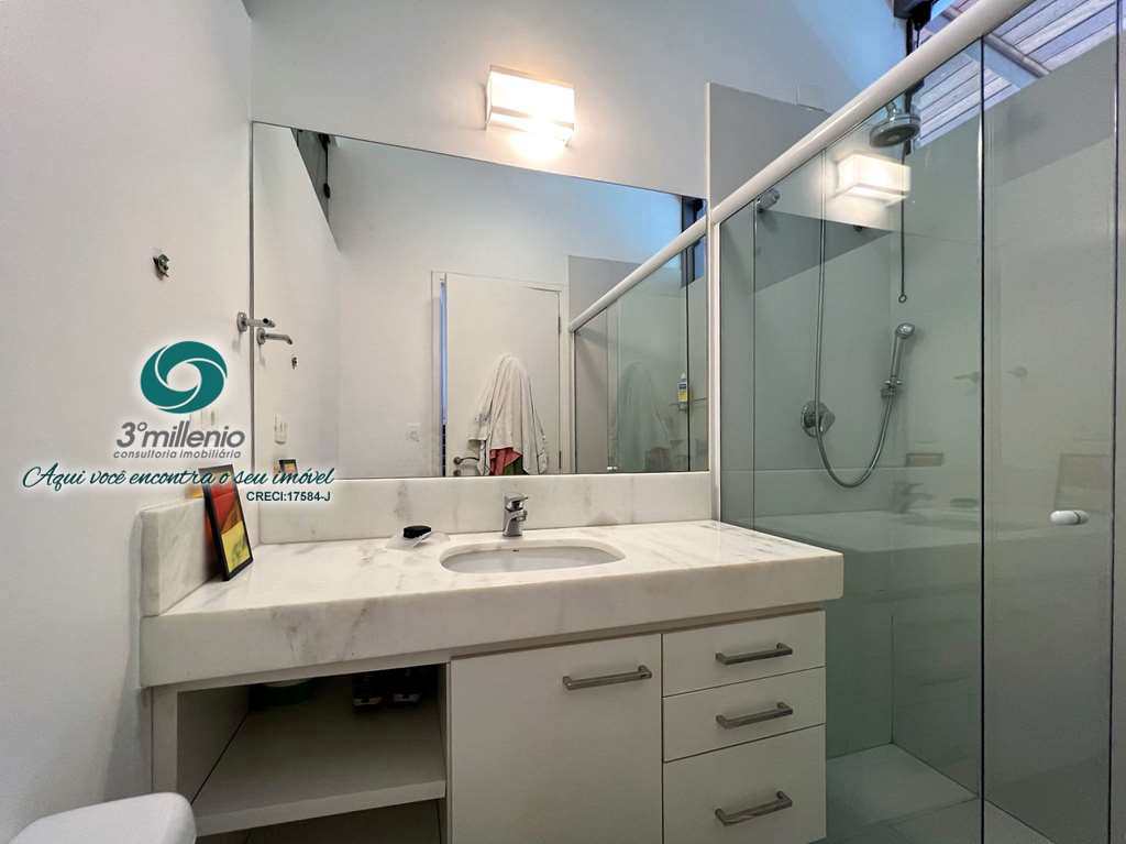 Casa em Jandira, no bairro Chácaras do Peroba