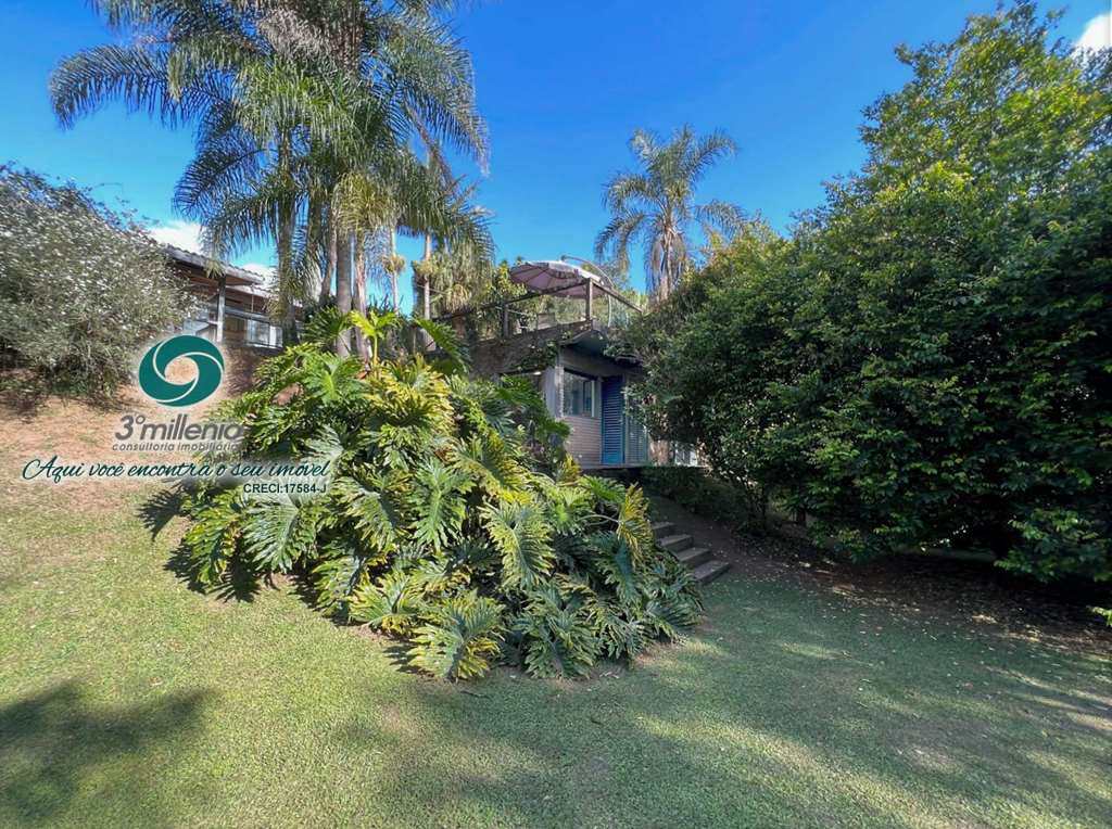 Casa em Jandira, no bairro Chácaras do Peroba