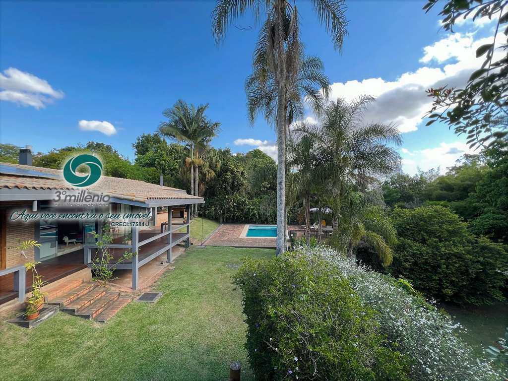 Casa em Jandira, no bairro Chácaras do Peroba