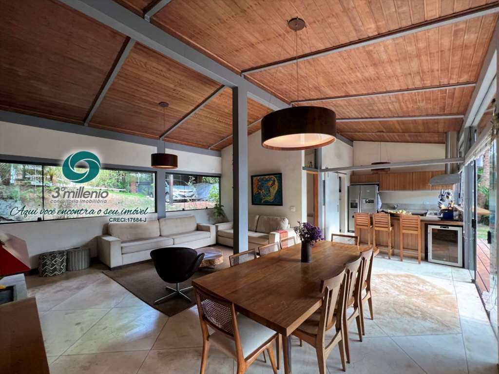 Casa em Jandira, no bairro Chácaras do Peroba