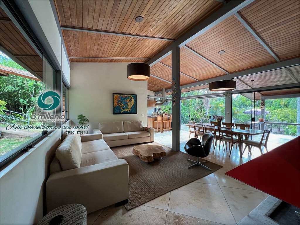 Casa em Jandira, no bairro Chácaras do Peroba