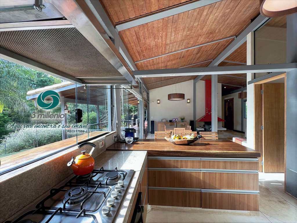 Casa em Jandira, no bairro Chácaras do Peroba