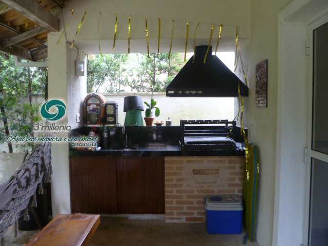 Casa em Cotia, no bairro Bosque do Vianna