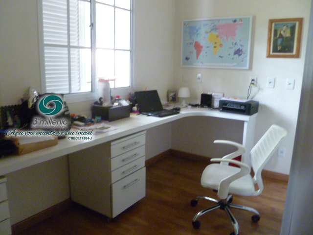 Casa em Cotia, no bairro Bosque do Vianna
