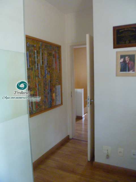 Casa em Cotia, no bairro Bosque do Vianna