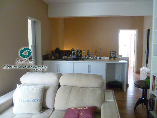 Casa em Cotia, no bairro Bosque do Vianna