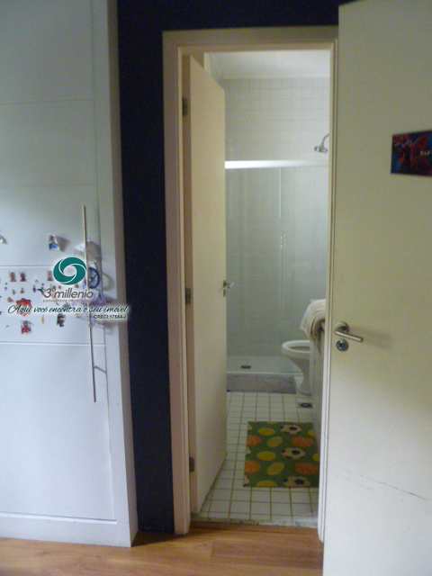 Casa em Cotia, no bairro Bosque do Vianna