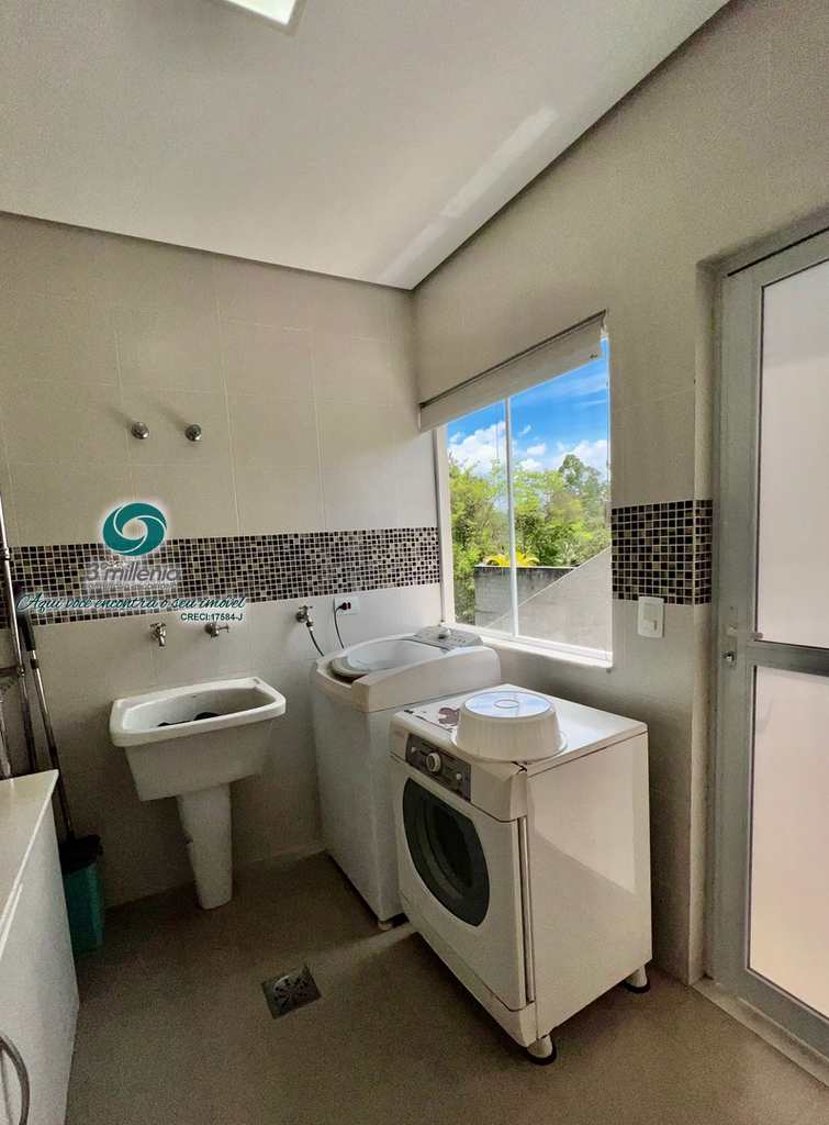 Casa em Cotia, no bairro Jardim Colibri