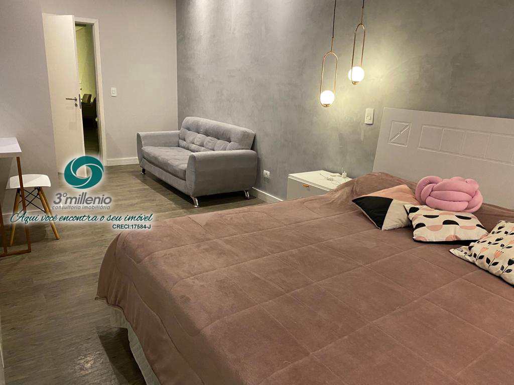 Casa em Cotia, no bairro Jardim Colibri