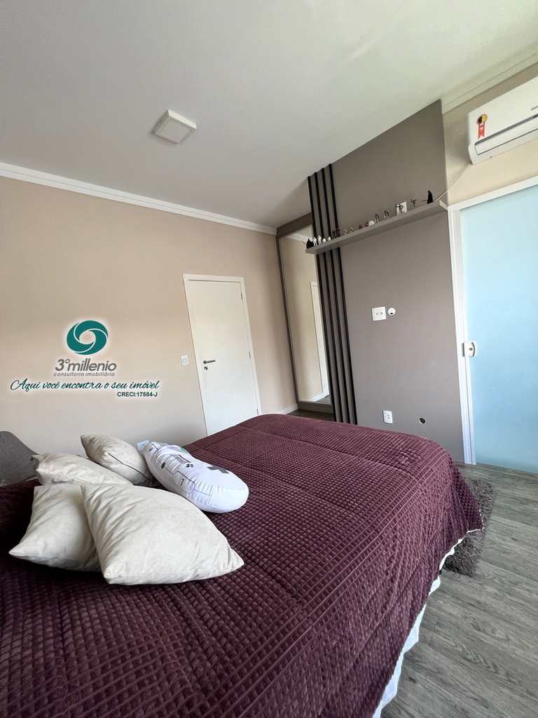 Casa em Cotia, no bairro Jardim Colibri