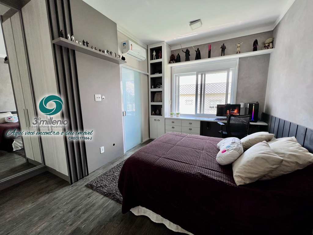 Casa em Cotia, no bairro Jardim Colibri