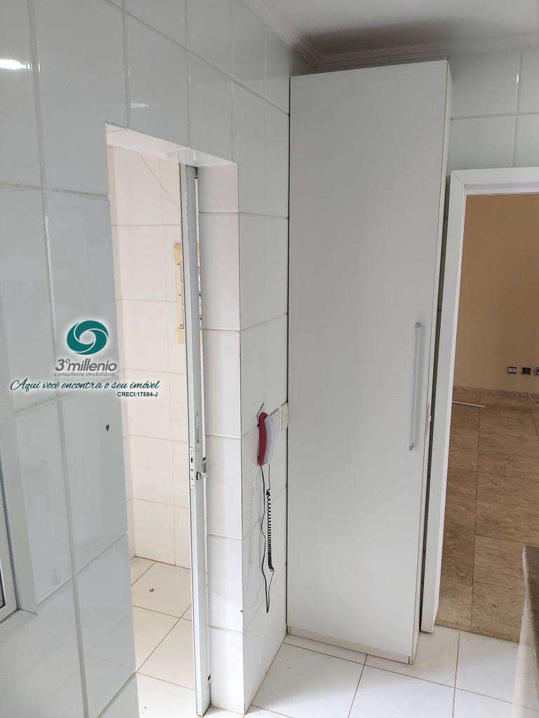 Casa em Cotia, no bairro Jardim Passárgada I