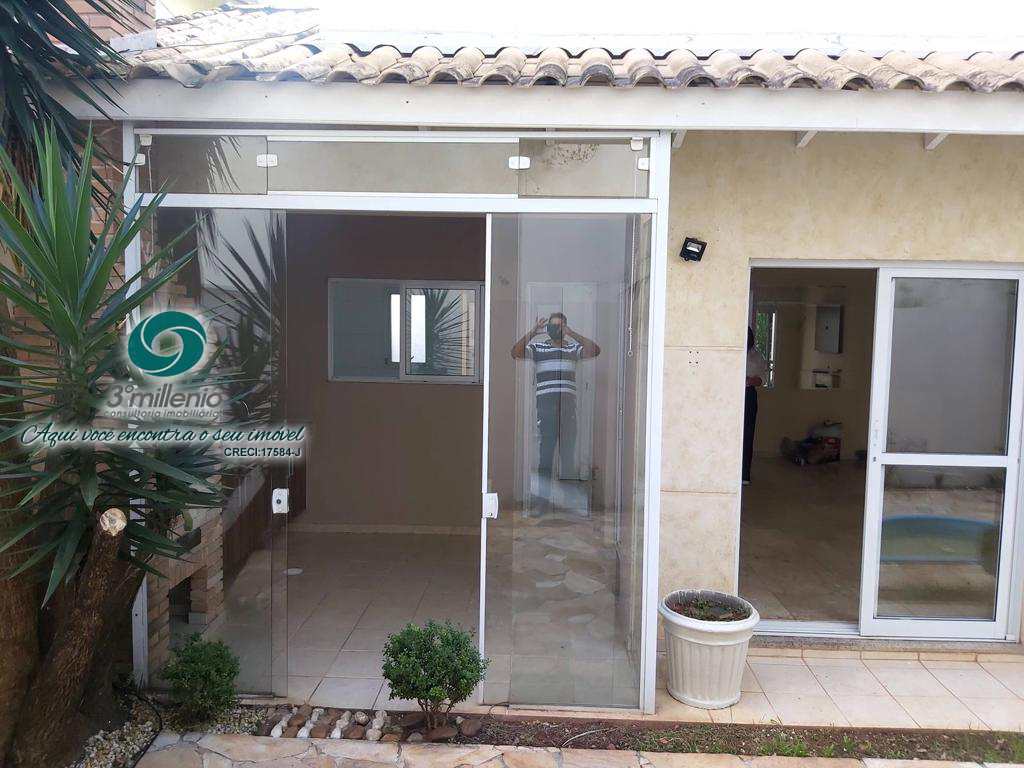 Casa em Cotia, no bairro Jardim Passárgada I