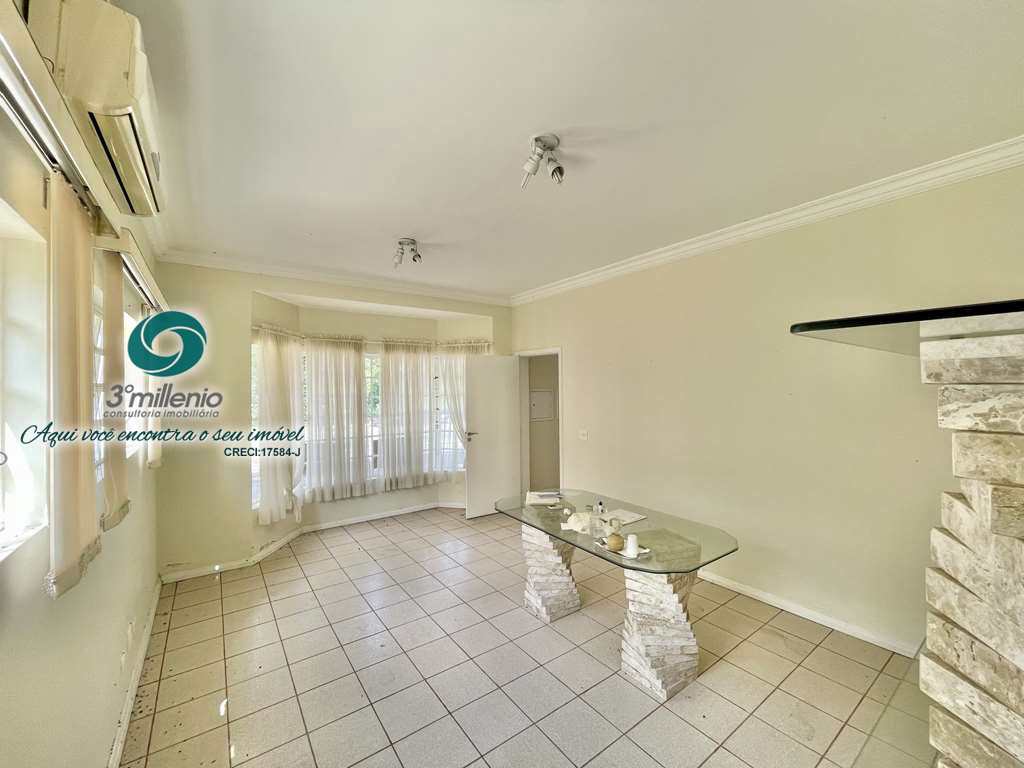Casa Comercial em Cotia, no bairro Granja Viana II