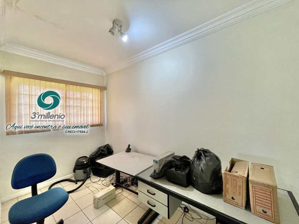 Casa Comercial em Cotia, no bairro Granja Viana II