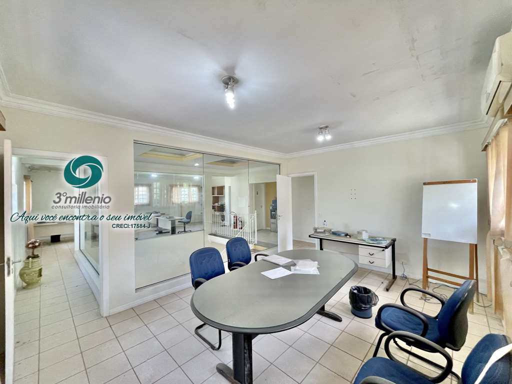 Casa Comercial em Cotia, no bairro Granja Viana II