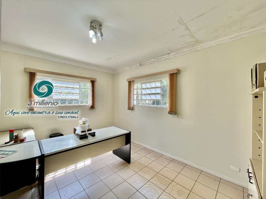 Casa Comercial em Cotia, no bairro Granja Viana II