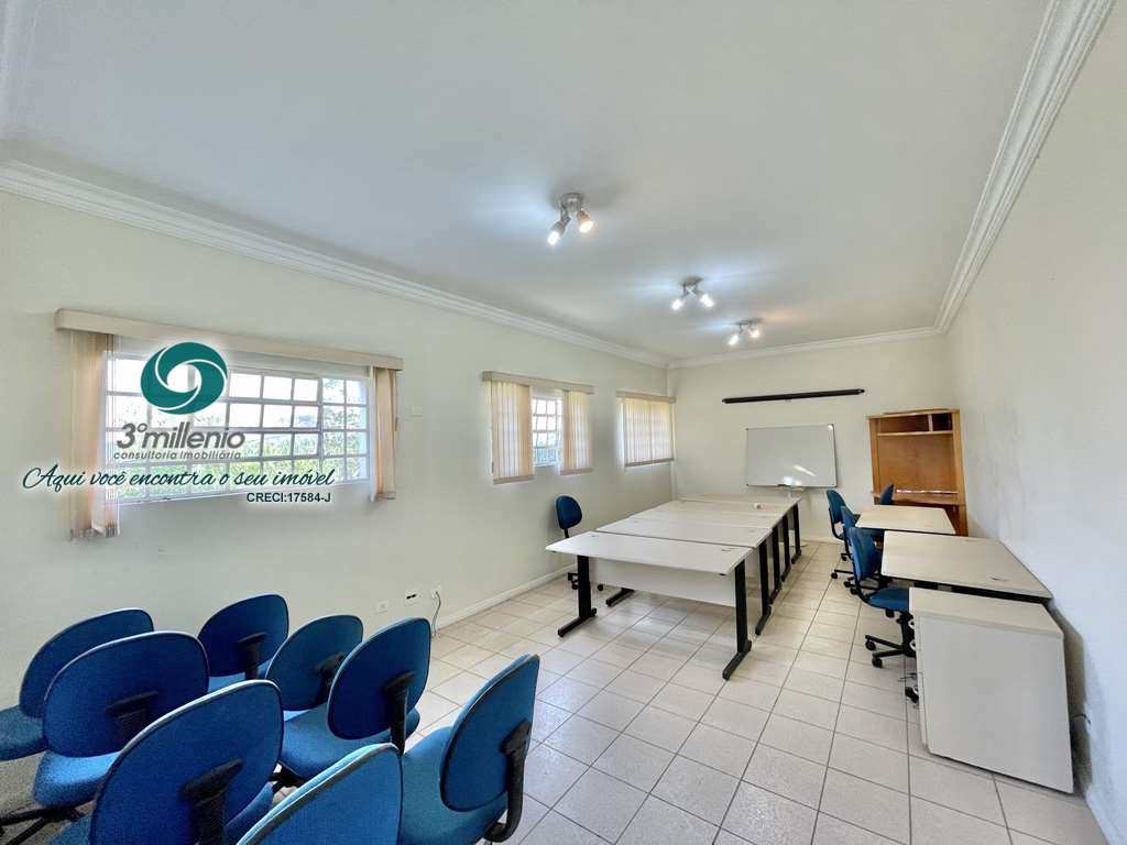 Casa Comercial em Cotia, no bairro Granja Viana II