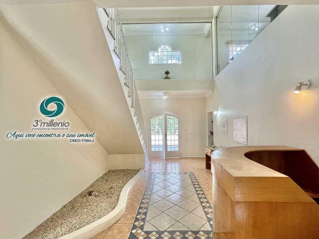 Casa Comercial em Cotia, no bairro Granja Viana II