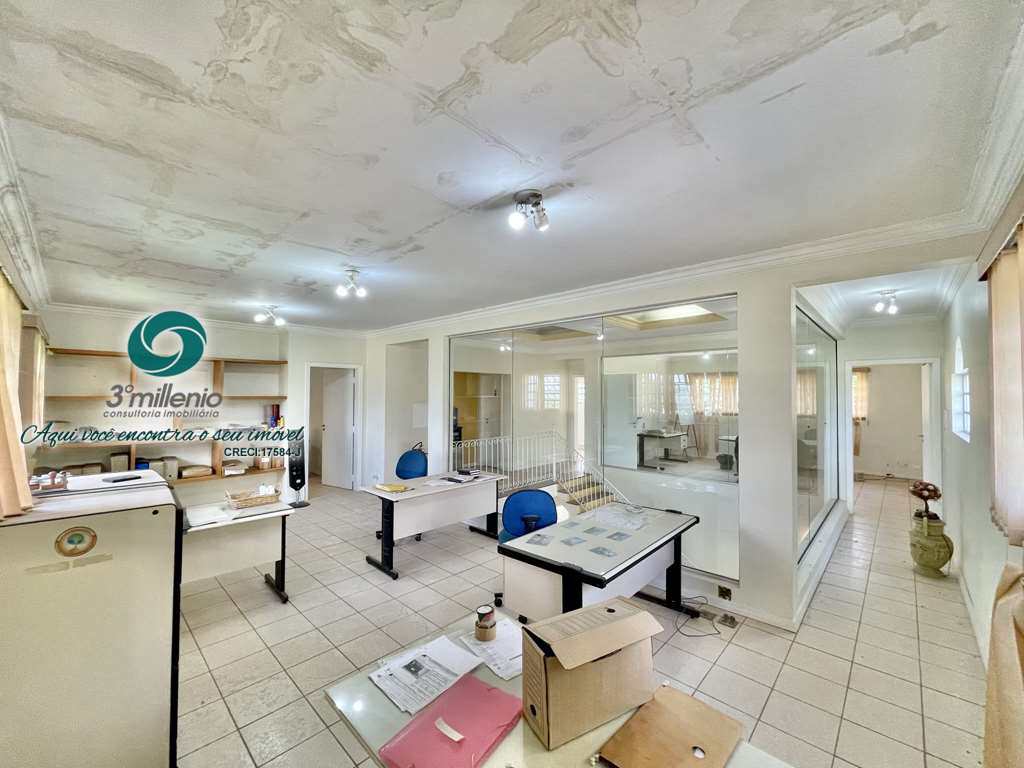 Casa Comercial em Cotia, no bairro Granja Viana II