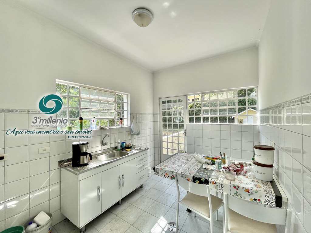 Casa Comercial em Cotia, no bairro Granja Viana II