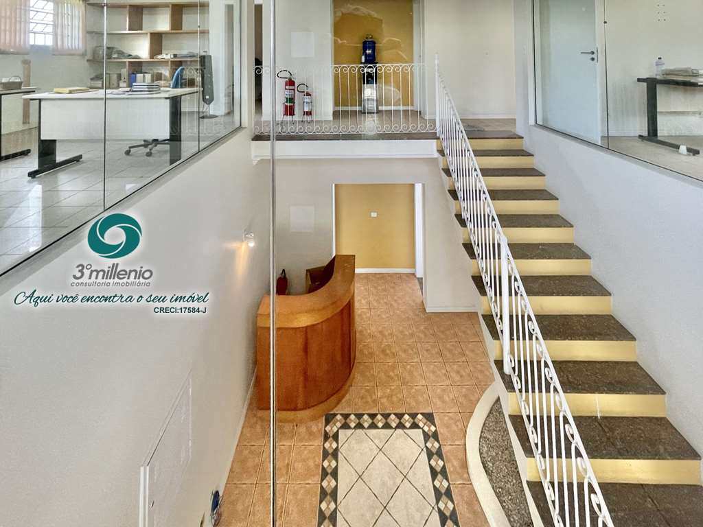 Casa Comercial em Cotia, no bairro Granja Viana II
