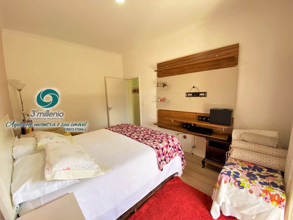 Casa em Cotia, no bairro Vila Hortência