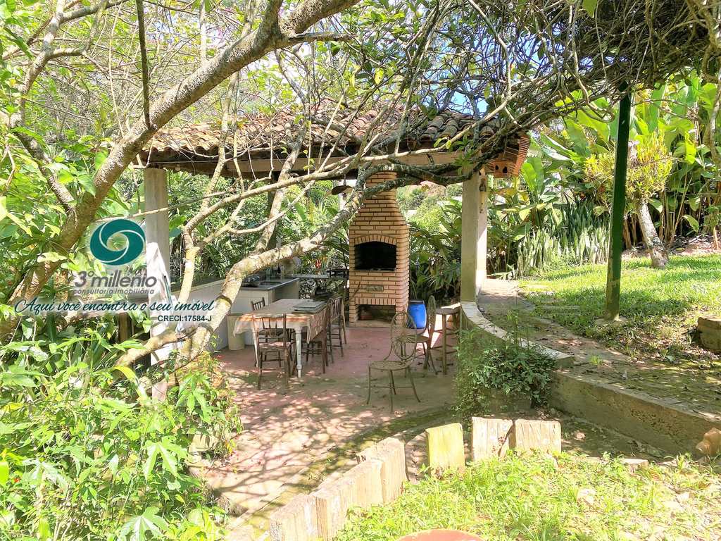 Casa em Cotia, no bairro Vila Hortência