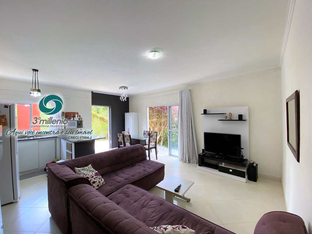 Casa em Cotia, no bairro Vila Hortência