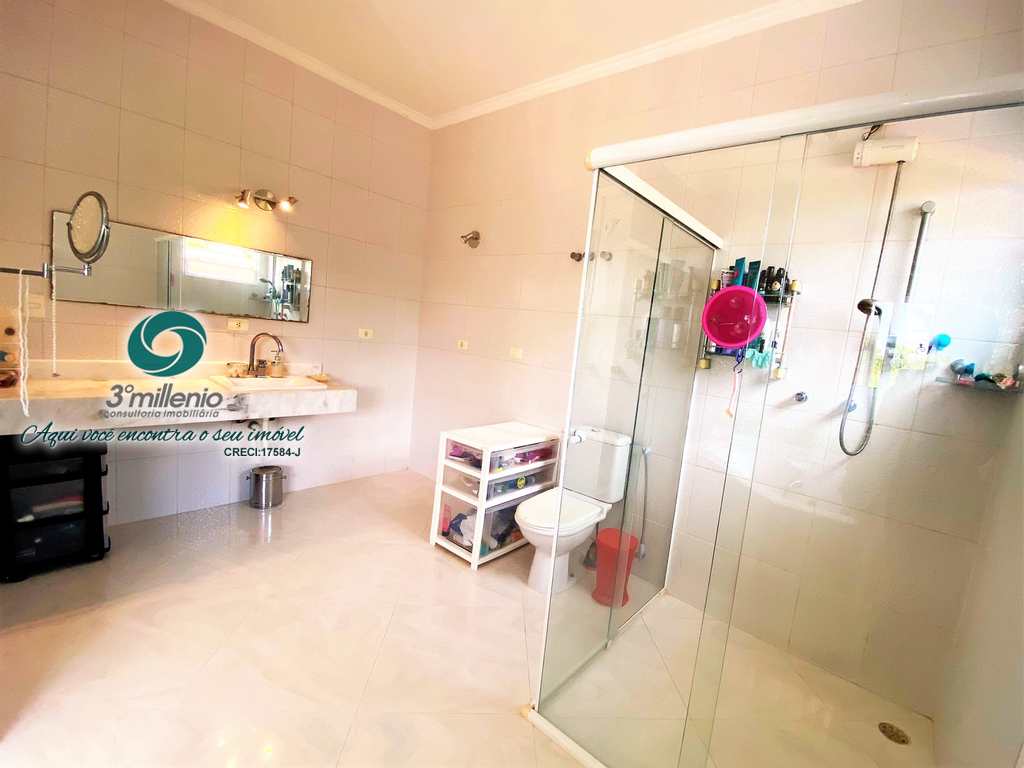 Casa em Cotia, no bairro Vila Hortência