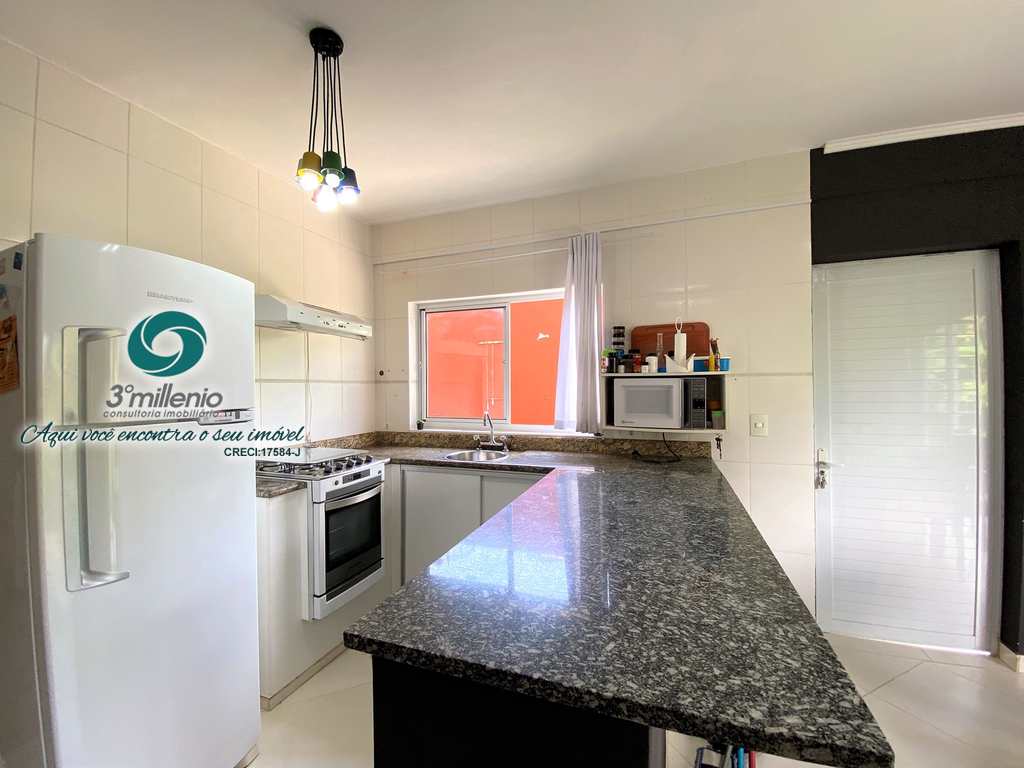 Casa em Cotia, no bairro Vila Hortência