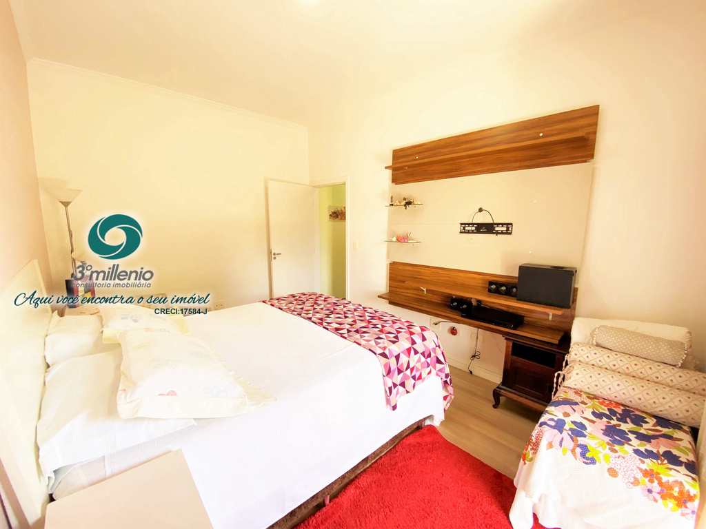 Casa em Cotia, no bairro Vila Hortência