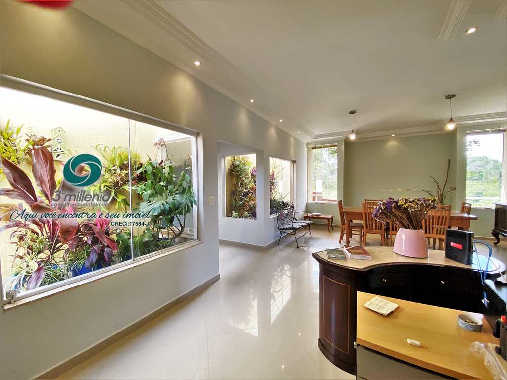 Casa em Cotia, no bairro Vila Hortência