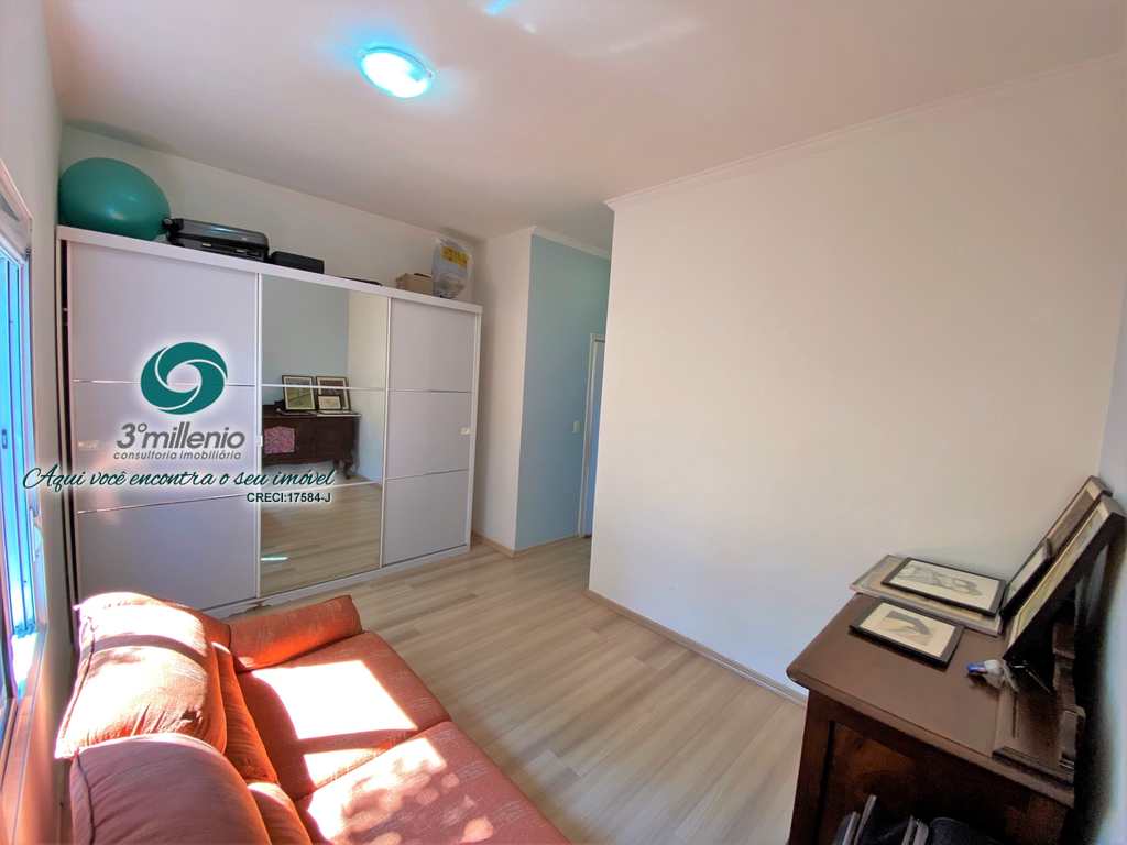 Casa em Cotia, no bairro Vila Hortência