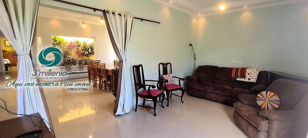 Casa em Cotia, no bairro Vila Hortência