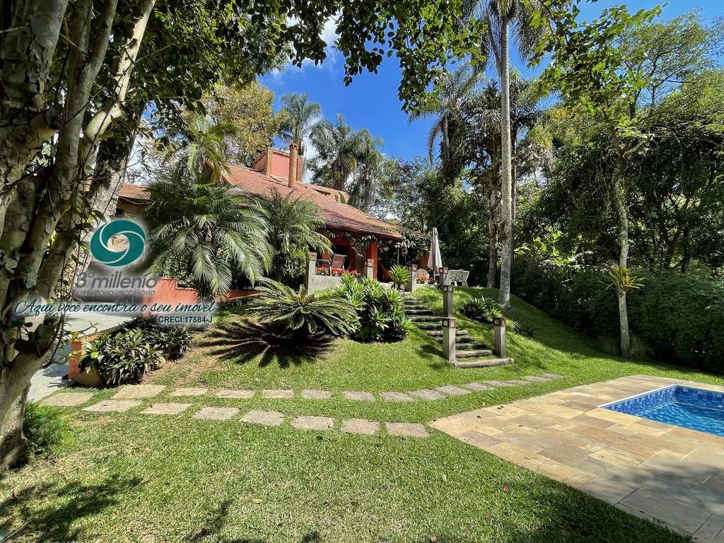 Casa em Cotia, no bairro Granja Viana II