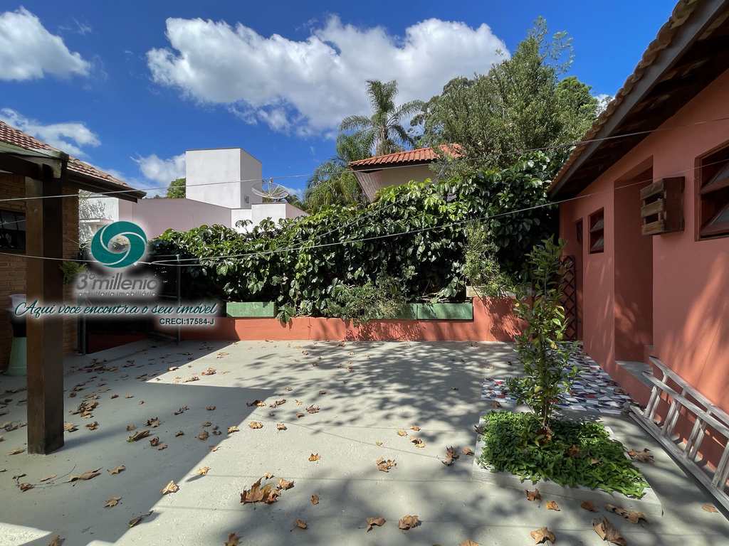 Casa em Cotia, no bairro Granja Viana II