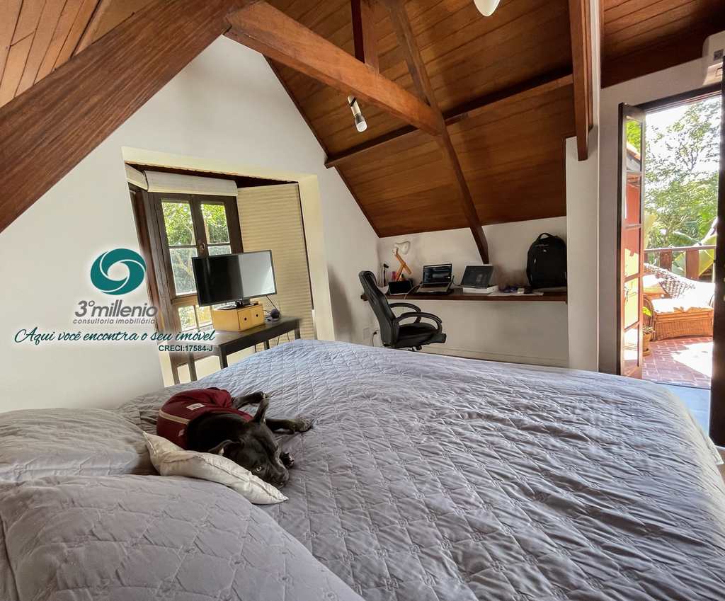 Casa em Cotia, no bairro Granja Viana II