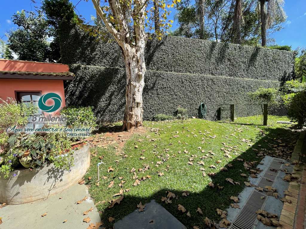 Casa em Cotia, no bairro Granja Viana II