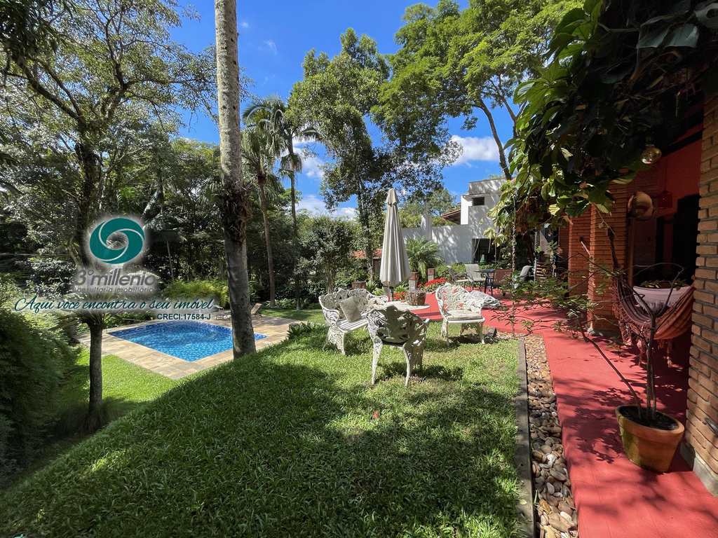 Casa em Cotia, no bairro Granja Viana II
