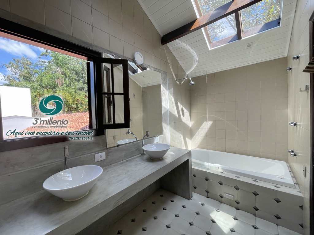 Casa em Cotia, no bairro Granja Viana II