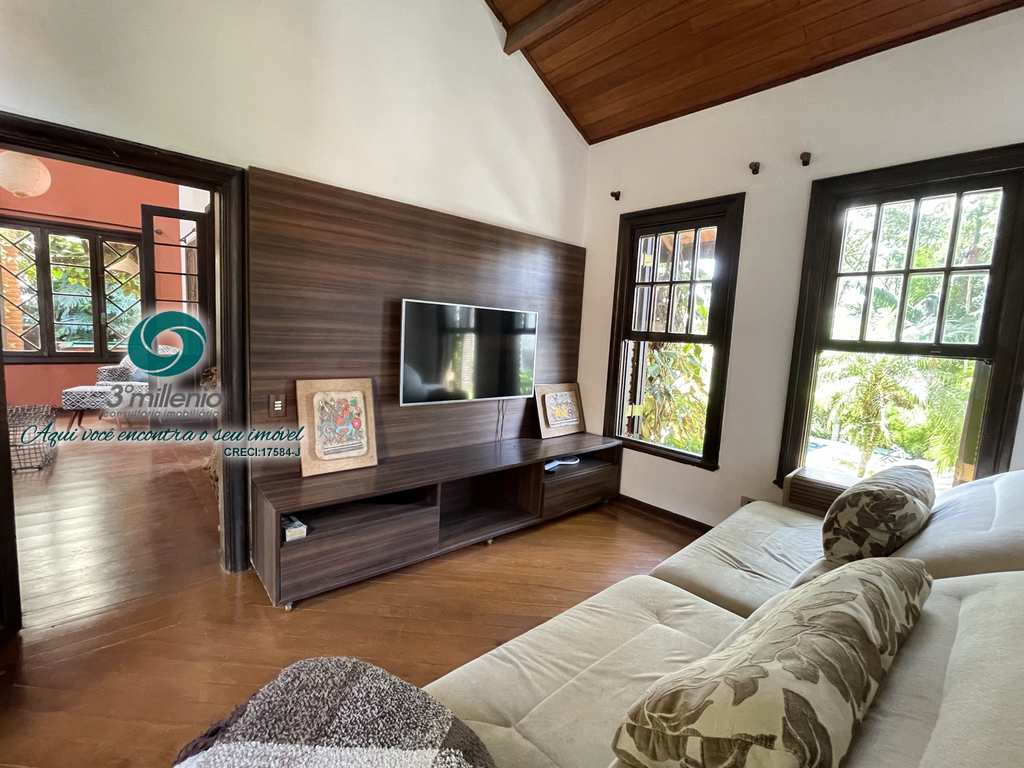 Casa em Cotia, no bairro Granja Viana II