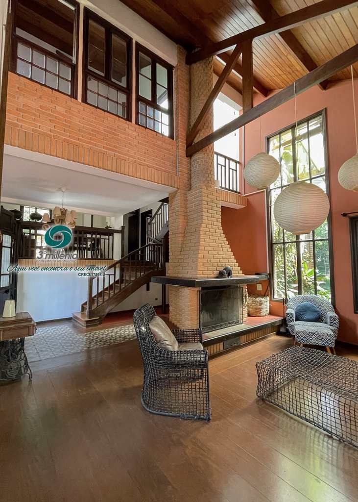 Casa em Cotia, no bairro Granja Viana II