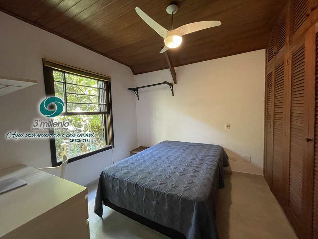 Casa em Cotia, no bairro Granja Viana II
