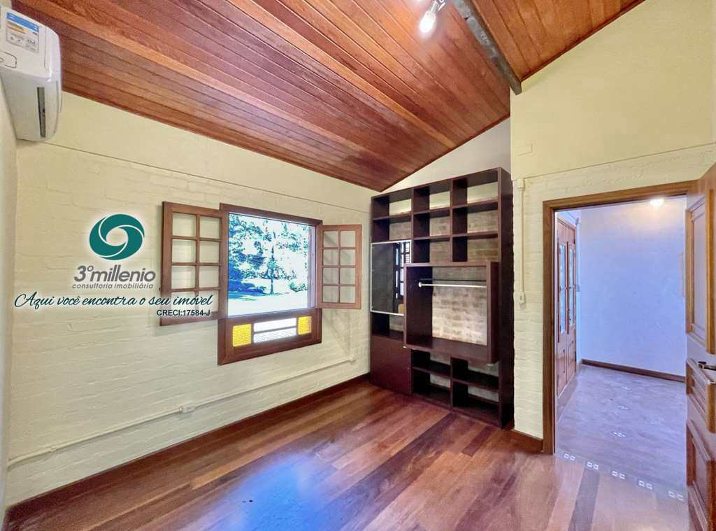 Casa em Jandira, no bairro Altos de São Fernando